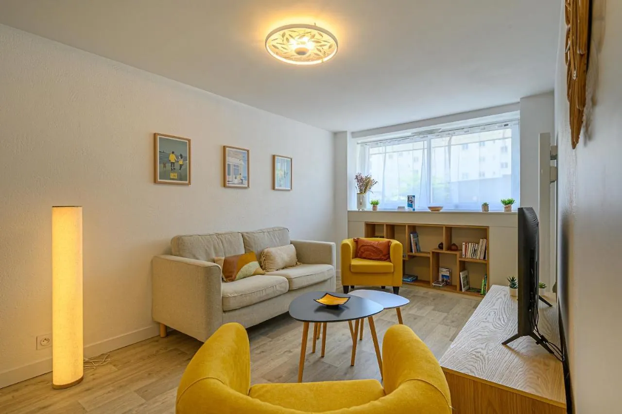 Le Krisco, Une Maisonnette En Coeur De Ville Avec Un Parking Prive Vannes Apartman